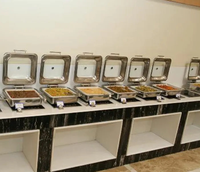 buffet-counter